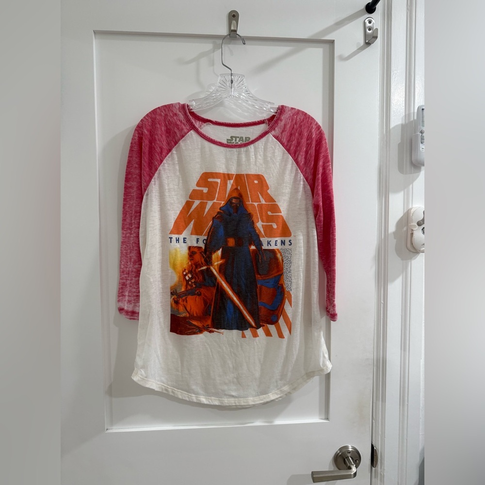 Star Wars: the Force Awakens off white + distressed red raglan sheer Tshirt